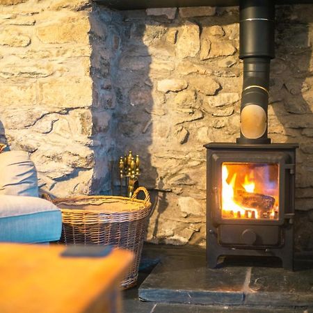 St Davids Hideaway With Roll-Top Bath & Log Burner Kültér fotó