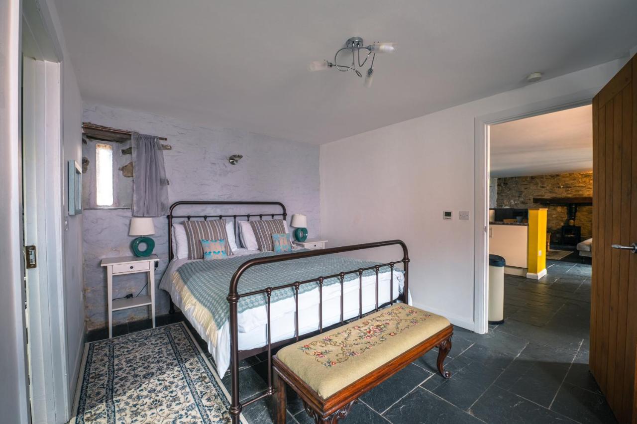 St Davids Hideaway With Roll-Top Bath & Log Burner Kültér fotó