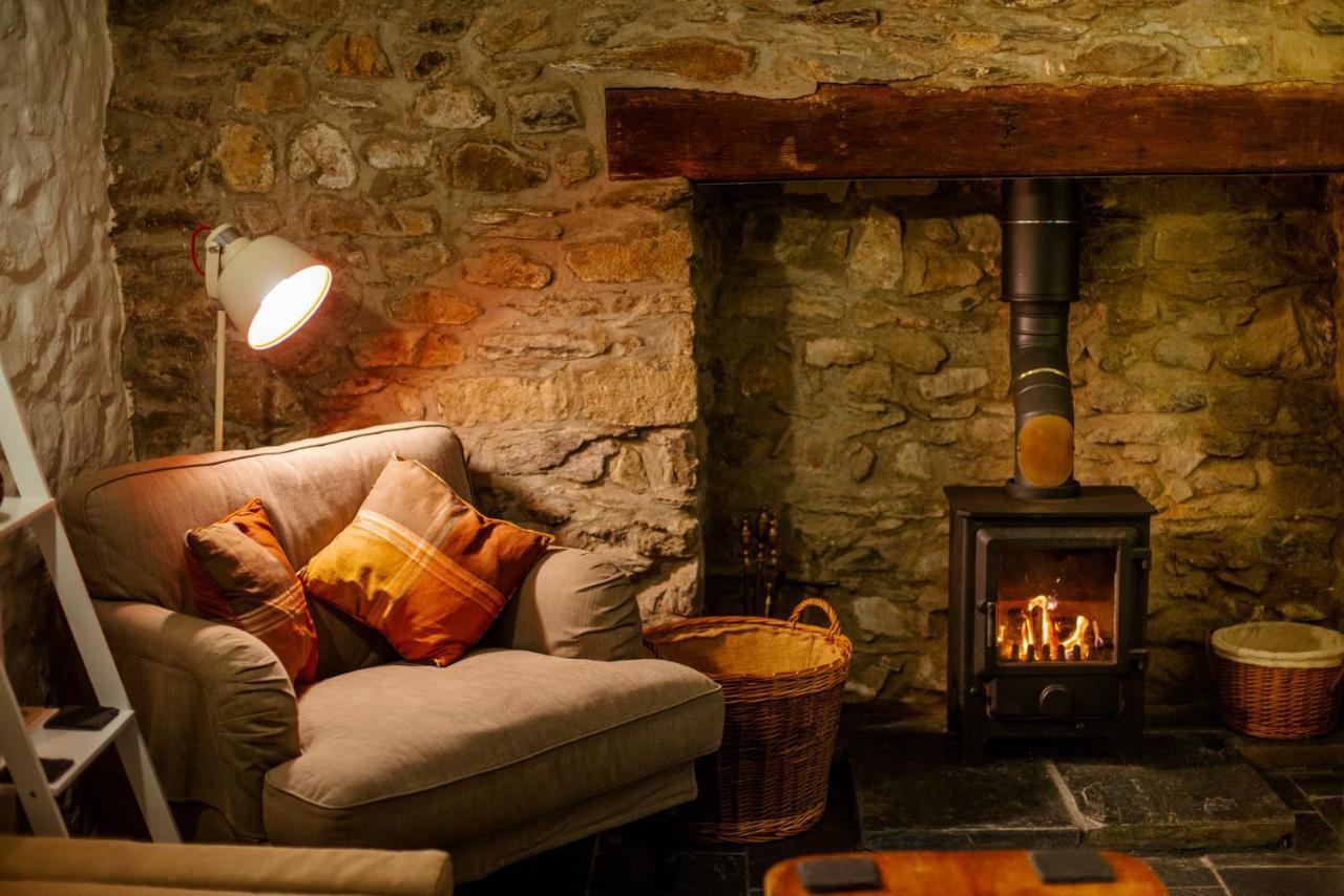 St Davids Hideaway With Roll-Top Bath & Log Burner Kültér fotó
