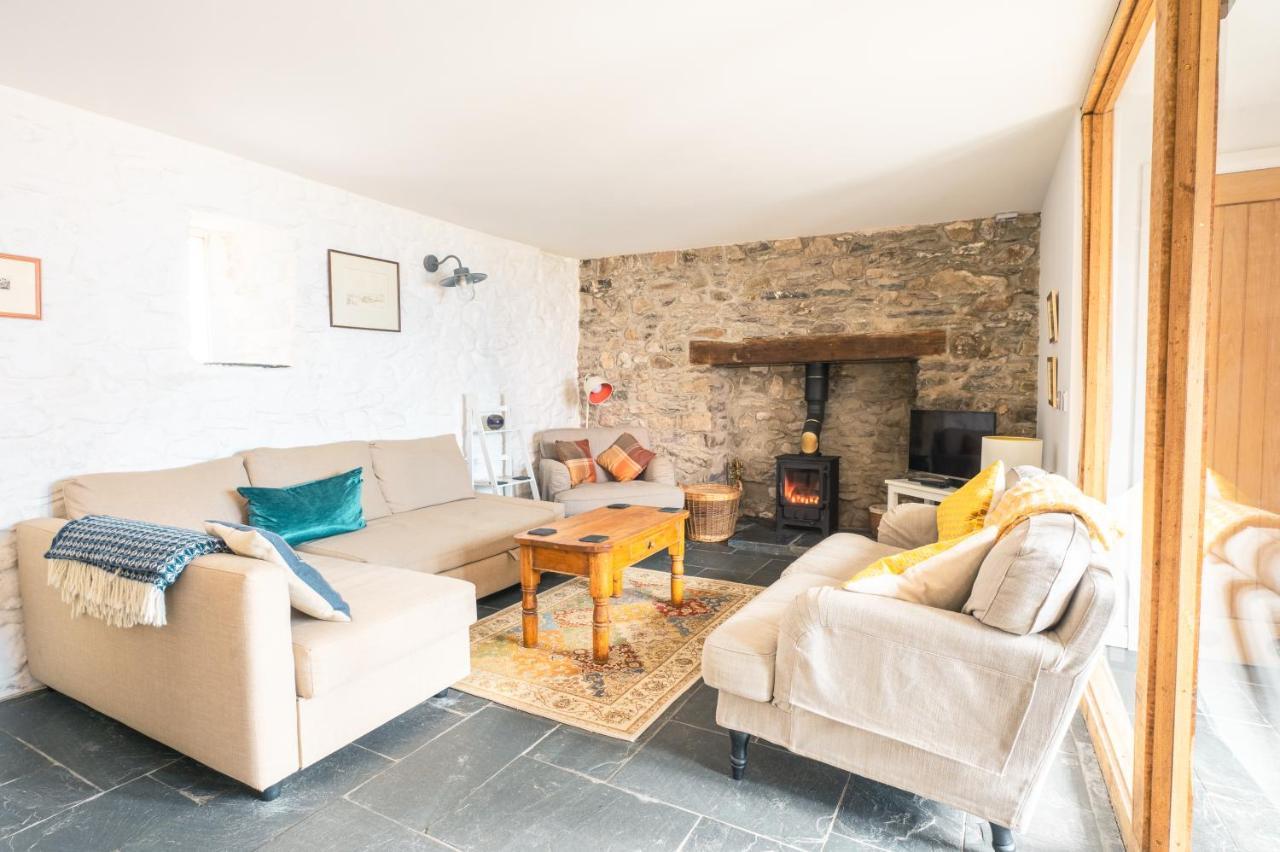 St Davids Hideaway With Roll-Top Bath & Log Burner Kültér fotó