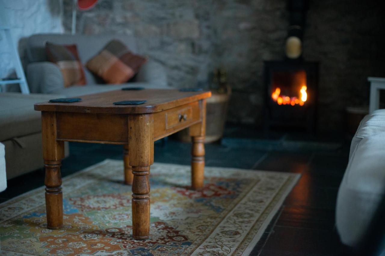 St Davids Hideaway With Roll-Top Bath & Log Burner Kültér fotó